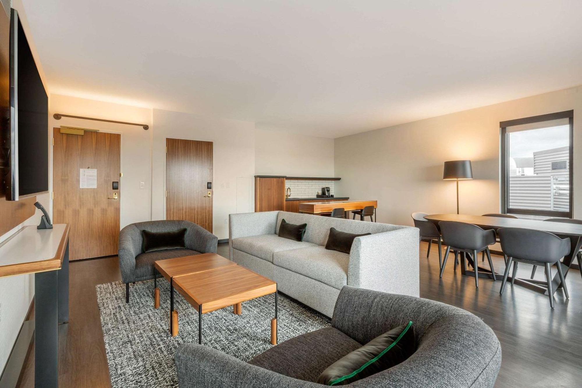 Cambria Hotel Boston Downtown - Seaport Kültér fotó